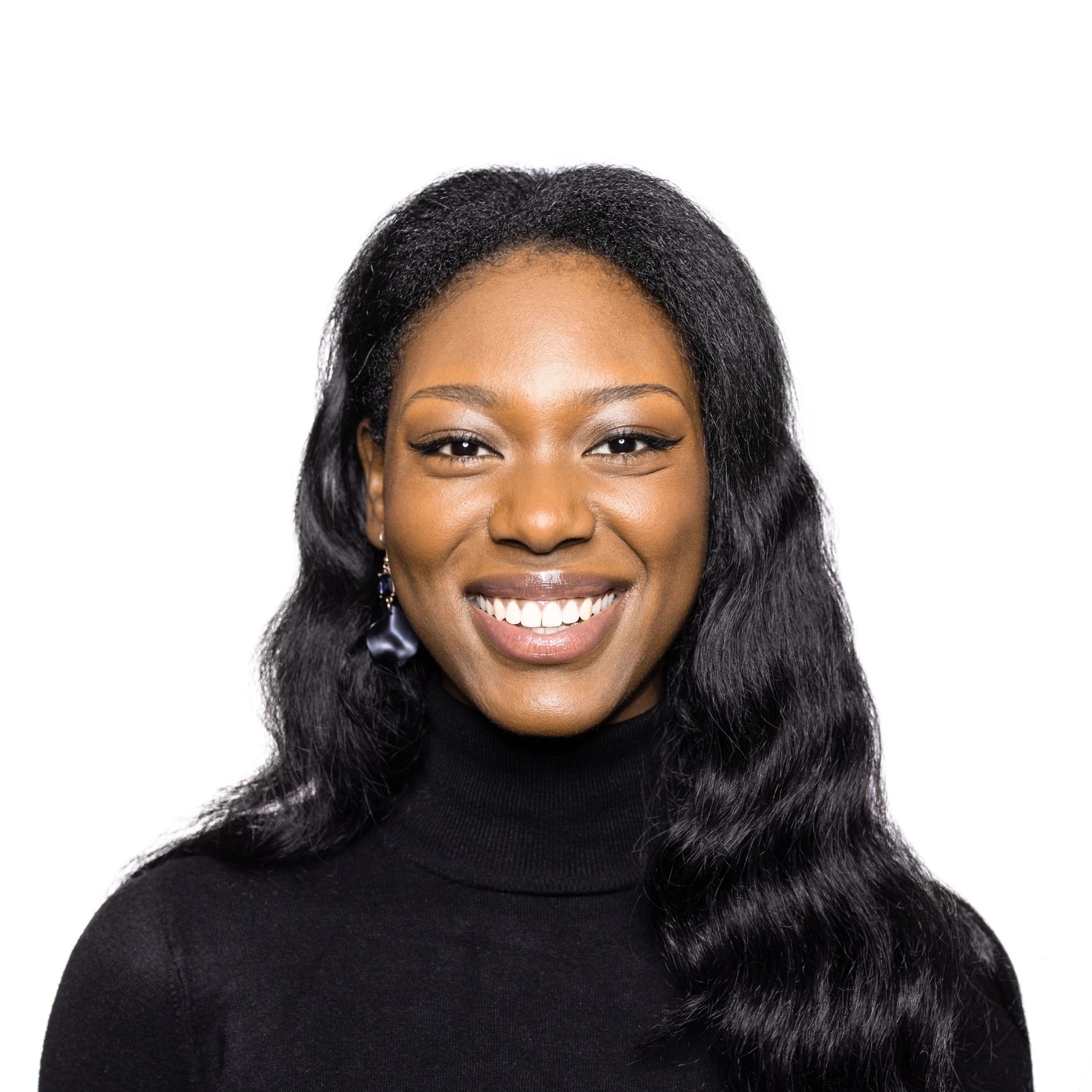Portrait of testimonial client Maria R.